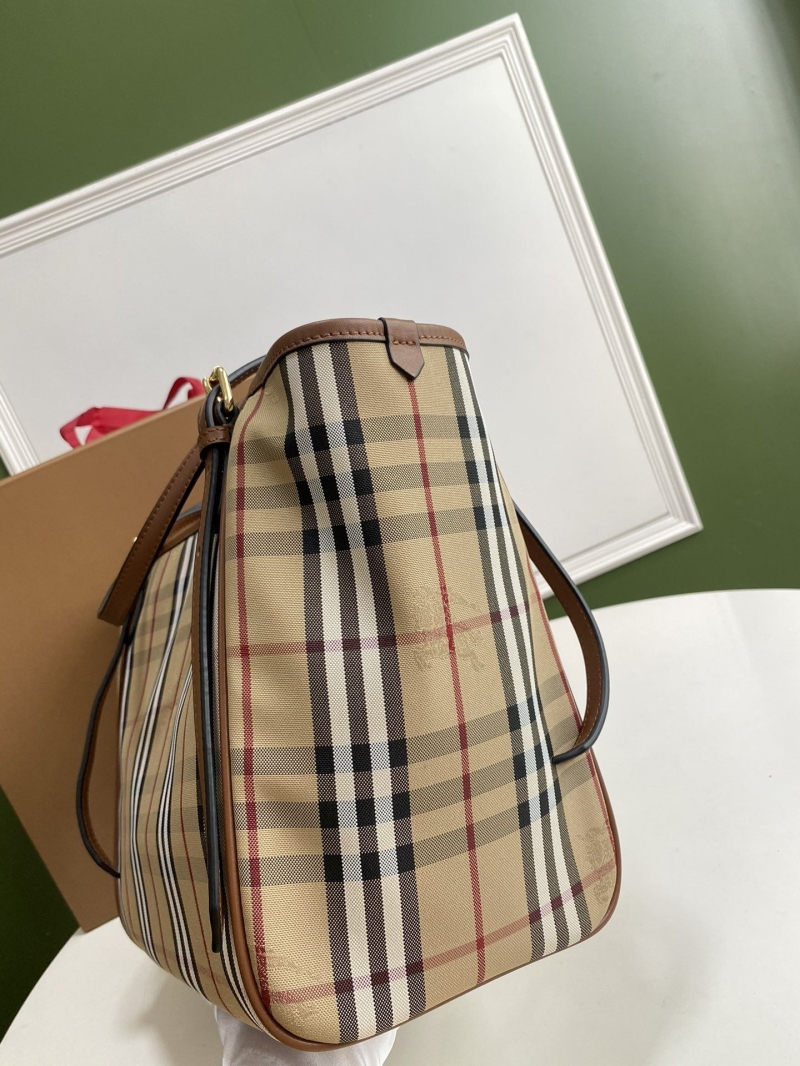 Bv*b*rry shopping bags